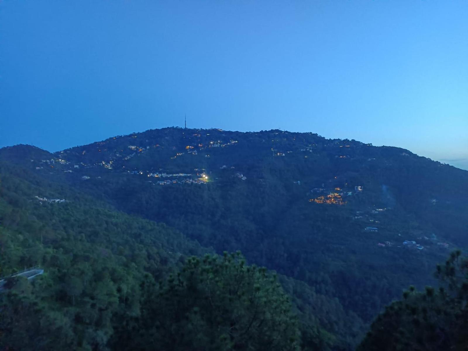 The Heritage Home Kasauli I Pine View Serviced Villa I Best Seller I Vacations I Family Events I Sky Bonfire I Kasauli By Exotic Stays Luaran gambar