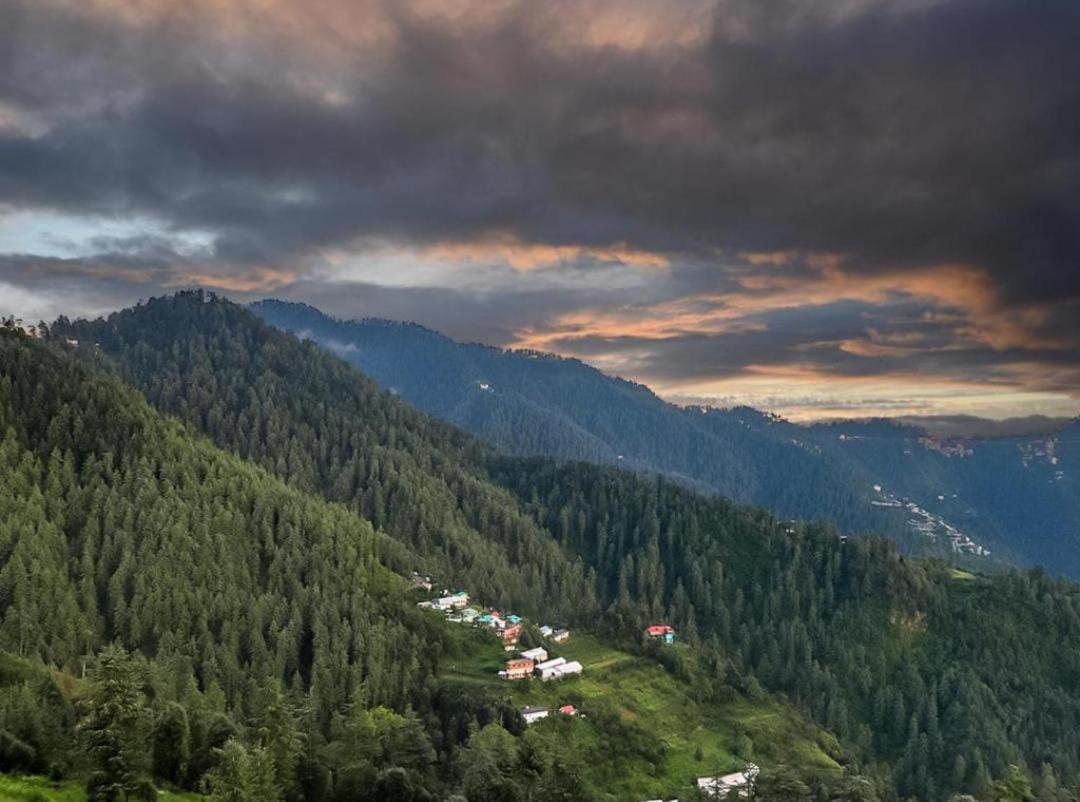 The Heritage Home Kasauli I Pine View Serviced Villa I Best Seller I Vacations I Family Events I Sky Bonfire I Kasauli By Exotic Stays Luaran gambar